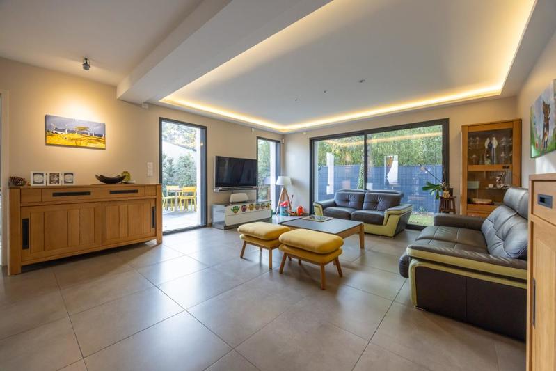 Maison - 289 m² - 7 pièces