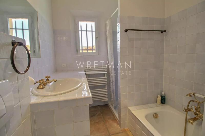 Villa - 245 m² - 8 pièces