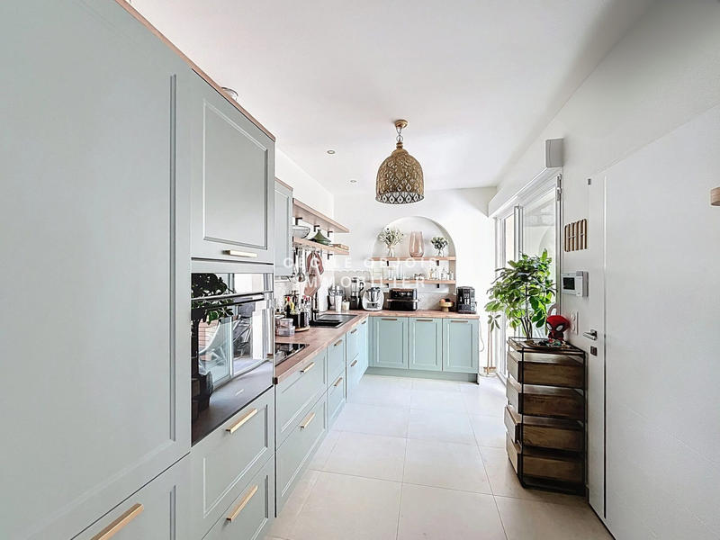 Maison - 101 m² - 5 pièces