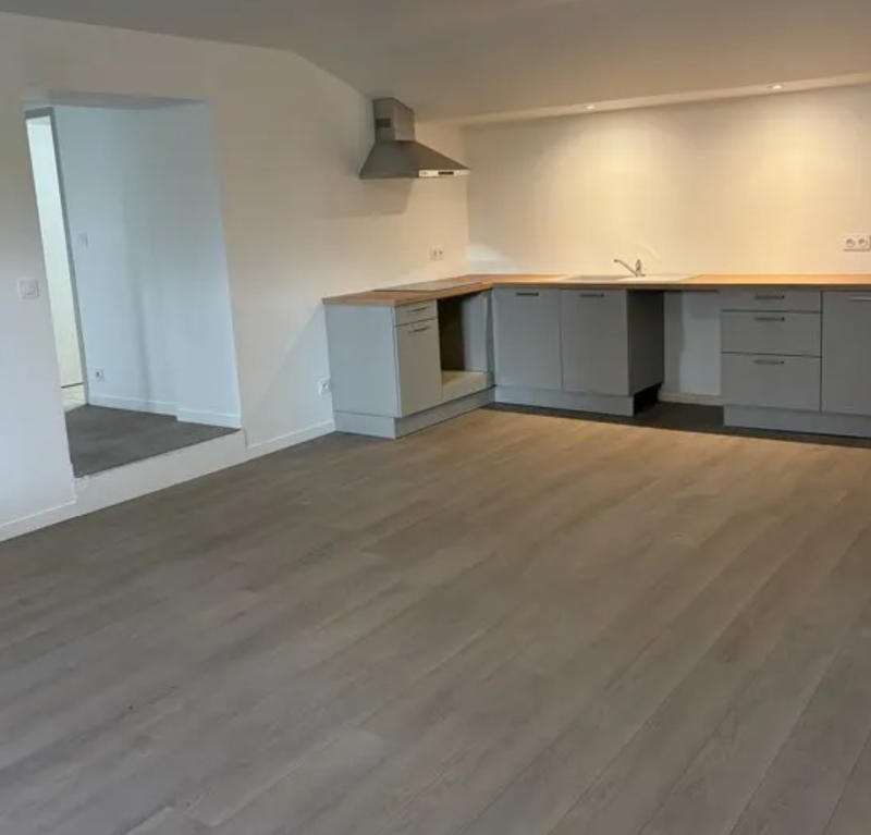 Appartement - 80 m² - 3 pièces