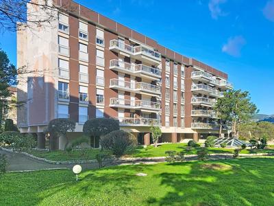 Appartement - 110 m² - 5 pièces