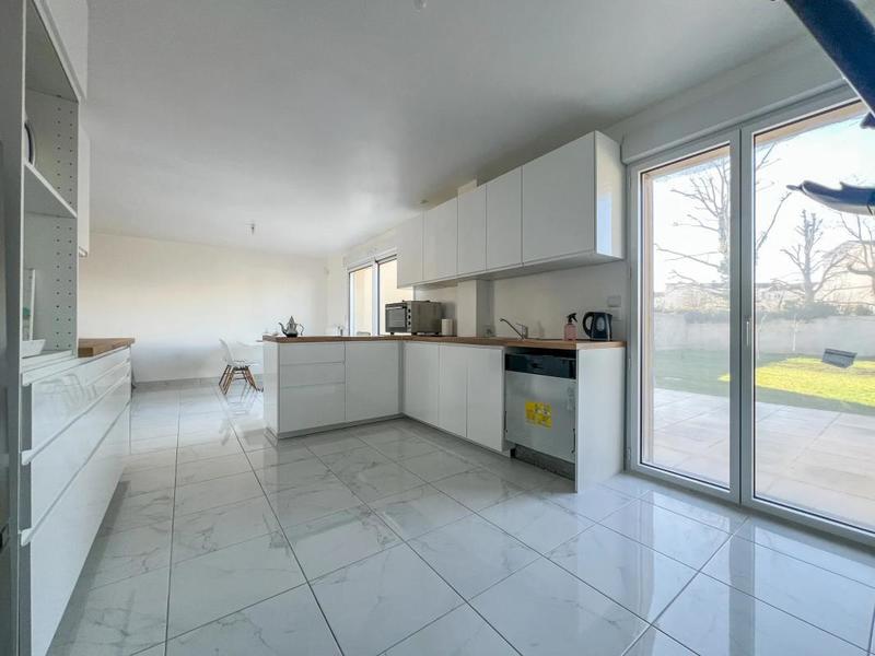 Maison - 110 m² - 8 pièces