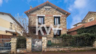 Maison - 95 m² - 4 pièces