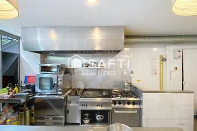 Local commercial - 110 m² - 1 pièce