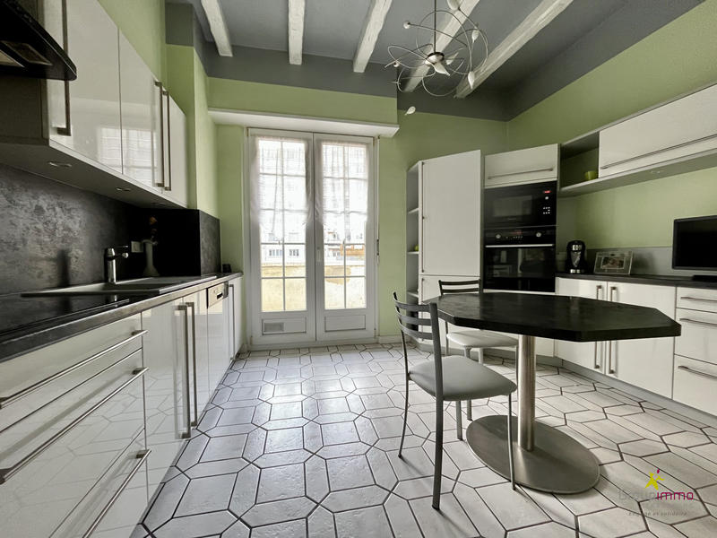 Appartement - 95 m² - 3 pièces