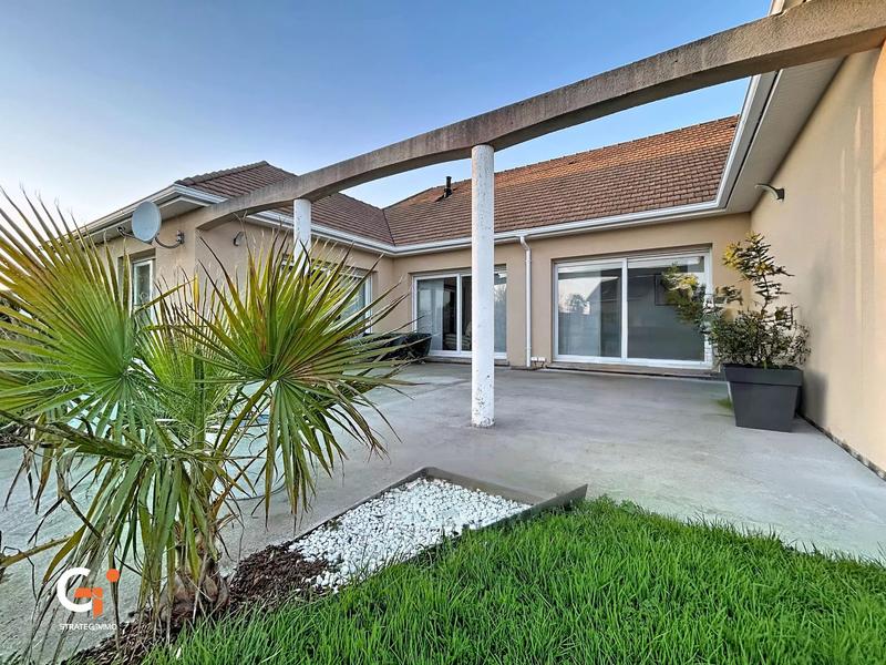 Maison - 215 m² - 7 pièces