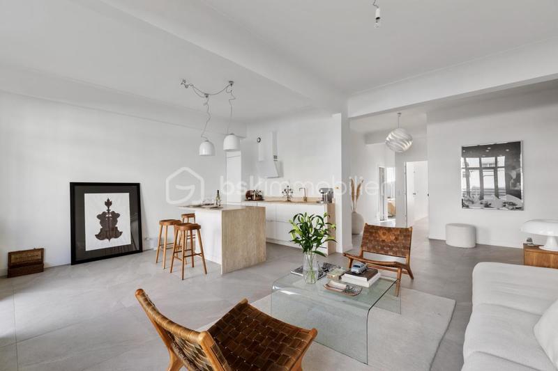 Appartement - 90 m² - 4 pièces