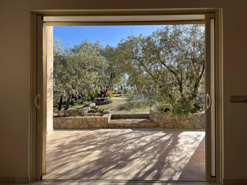 Villa - 200 m² - 5 pièces