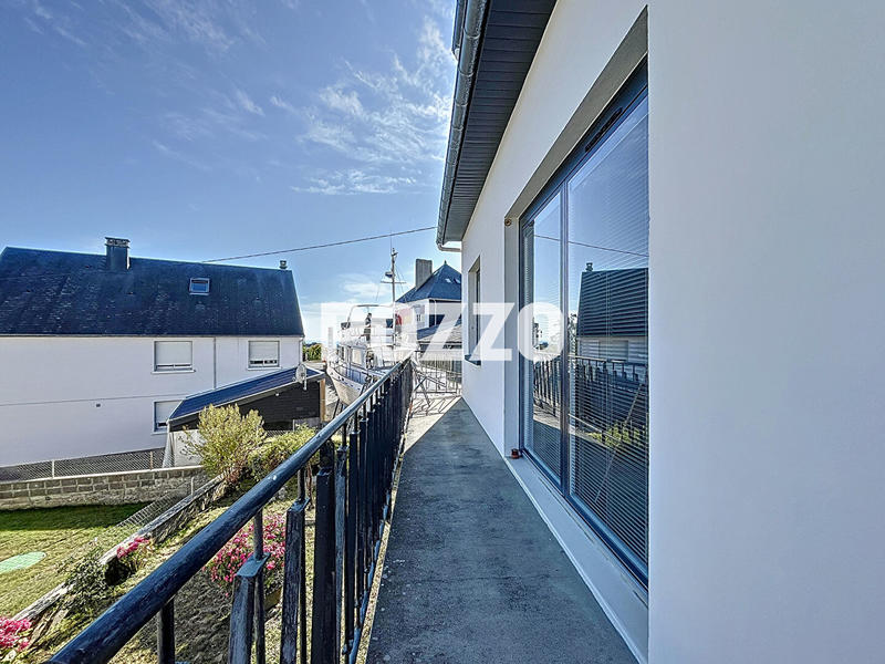 Maison - 179 m² - 8 pièces