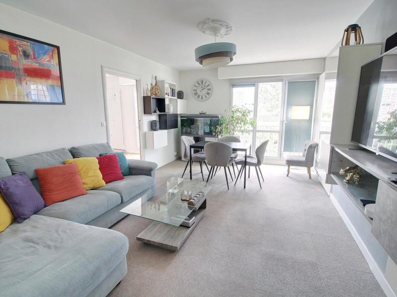 Appartement - 97 m² - 5 pièces