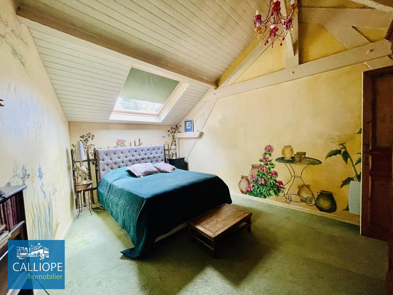 Maison - 208 m² - 8 pièces