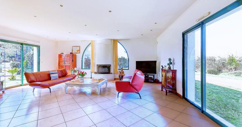 Maison - 170 m² - 5 pièces