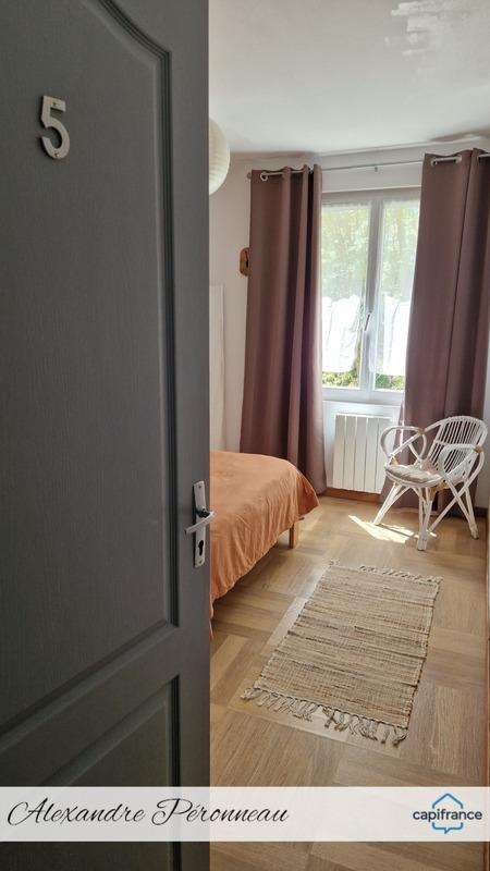 Maison - 235 m² - 12 pièces