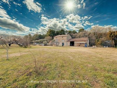 Mas - 266 m² - 8 pièces