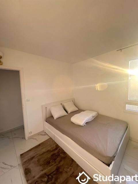 Chambre - 14 m² - 1 pièce