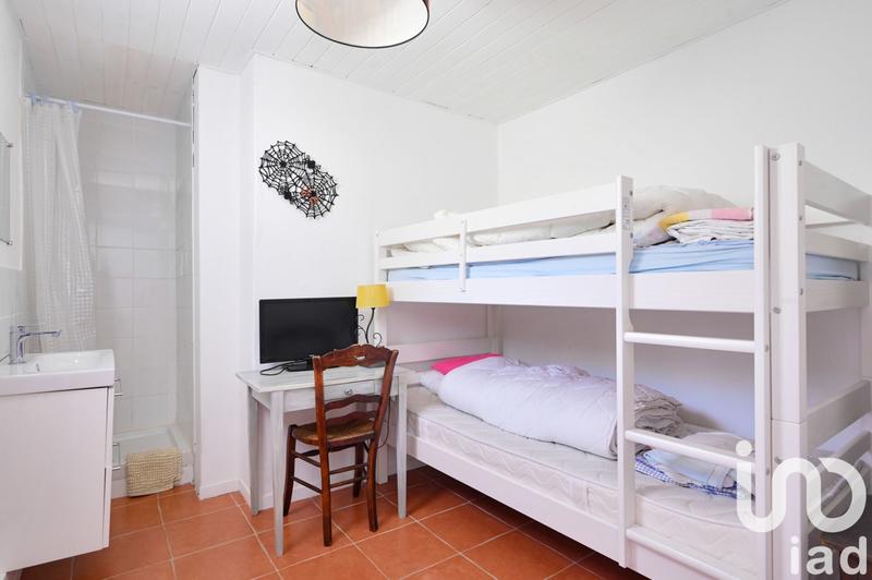 Maison - 180 m² - 7 pièces