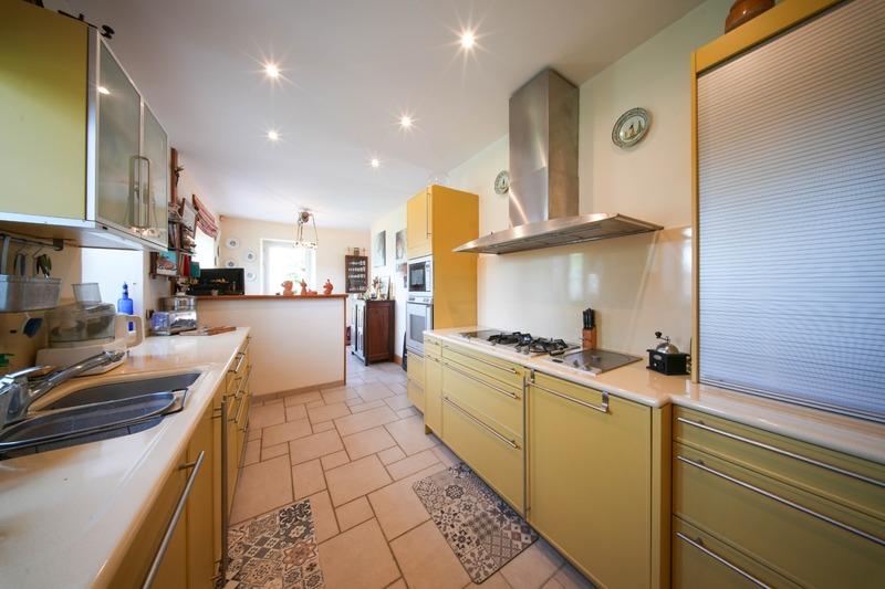 Propriété - 430 m² - 8 pièces