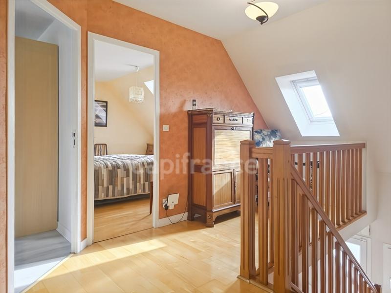 Pavillon - 122 m² - 6 pièces