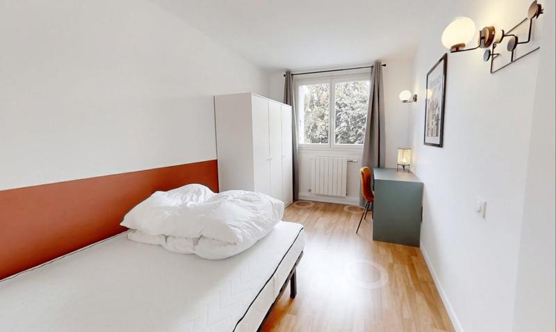 Appartement - 81 m² - 5 pièces