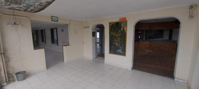 Maison - 240 m² - 11 pièces