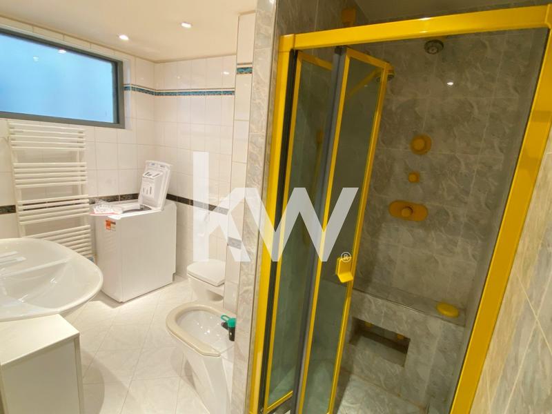 Appartement - 99 m² - 4 pièces