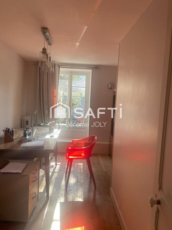 Maison - 303 m² - 11 pièces