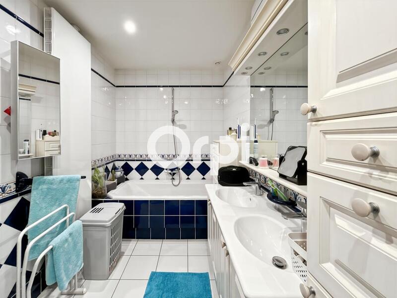 Maison - 193 m² - 4 pièces