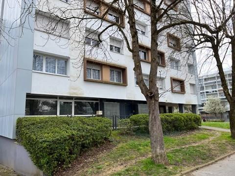 Bureau - 97 m² - 3 pièces