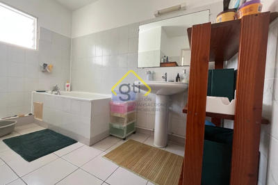 Appartement - 74 m² - 4 pièces