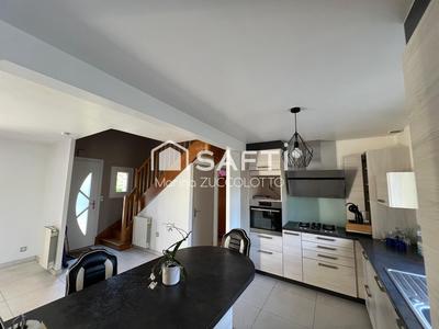 Maison - 97 m² - 5 pièces