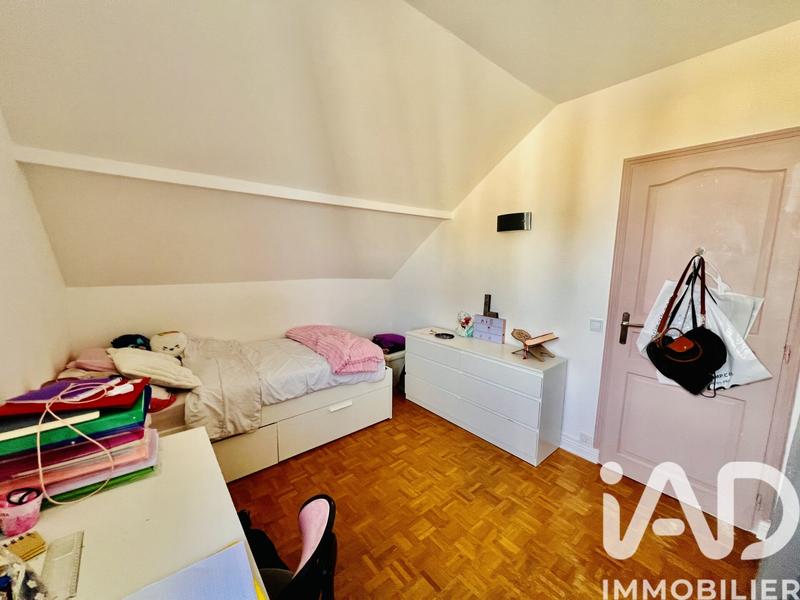 Maison - 99 m² - 6 pièces