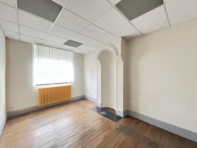 Local commercial - 160 m² - 6 pièces