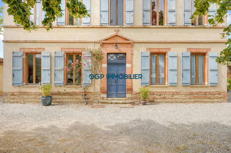 Maison - 500 m² - 16 pièces