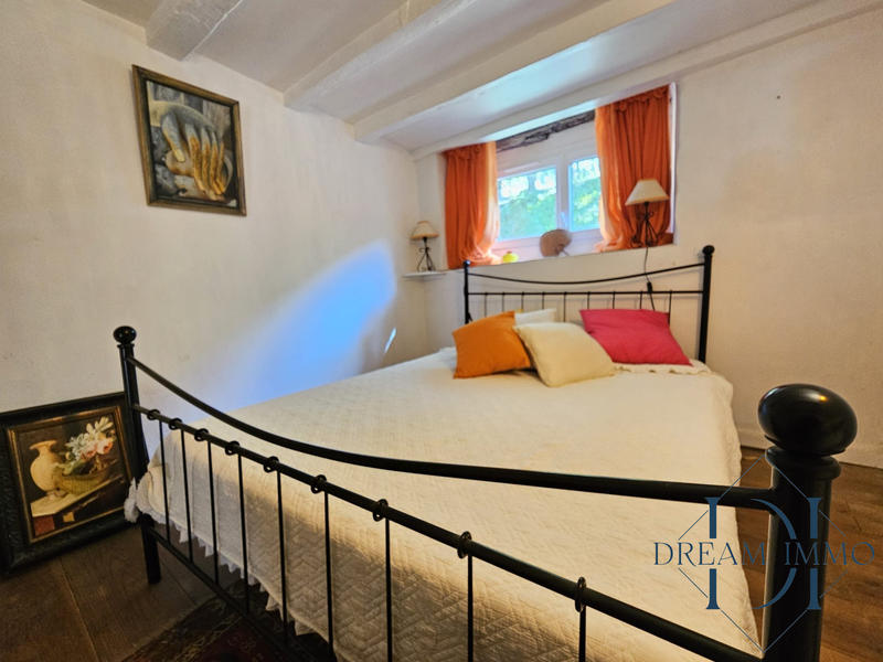 Maison - 380 m² - 7 pièces