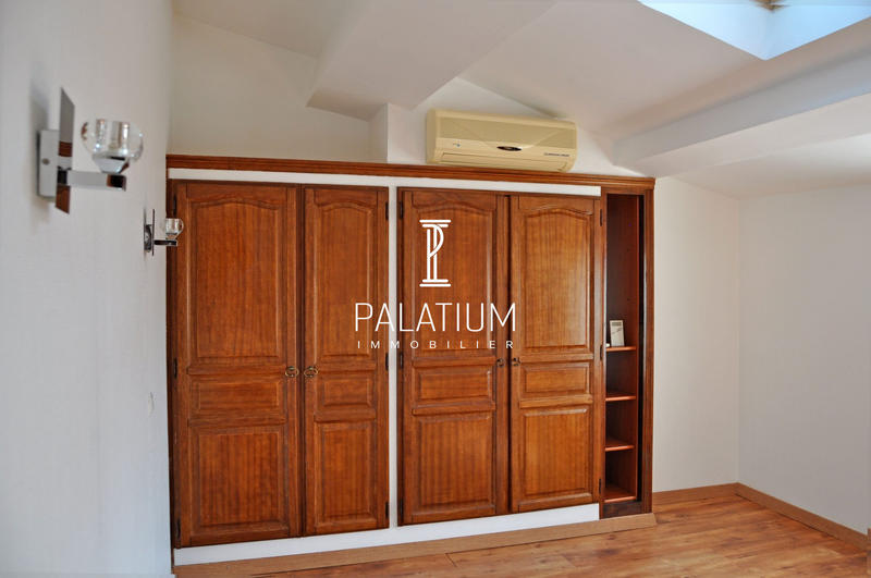 Appartement - 90 m² - 4 pièces