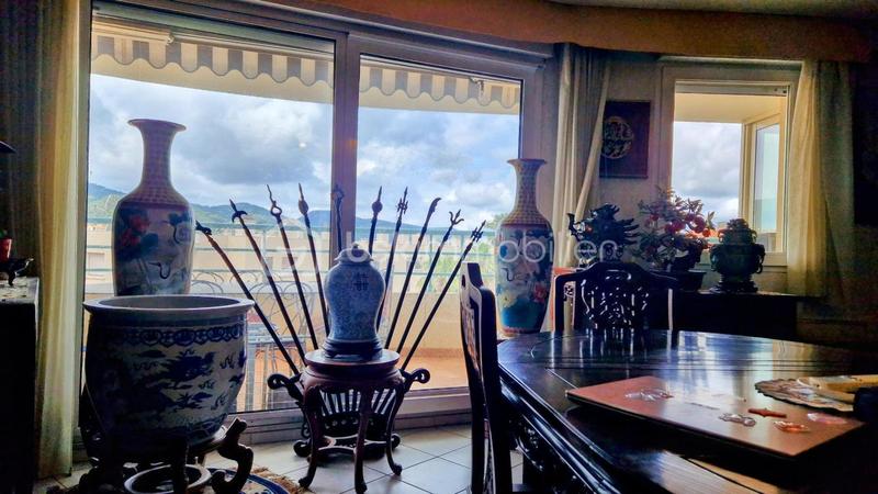 Appartement - 108 m² - 4 pièces