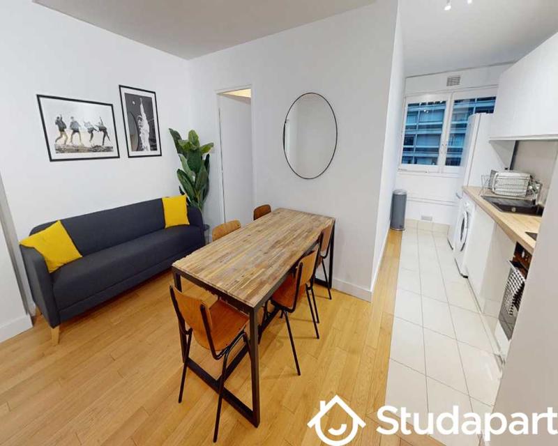 Chambre - 100 m² - 1 pièce