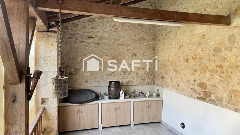 Maison - 218 m² - 5 pièces