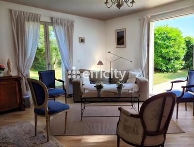 Maison - 206 m² - 9 pièces