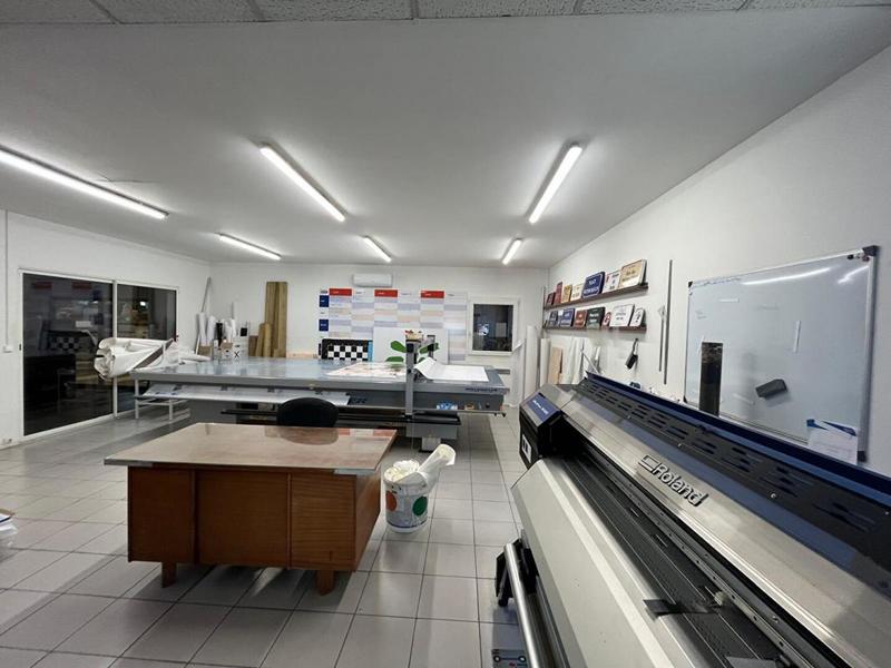 Entrepôt - 1 000 m²