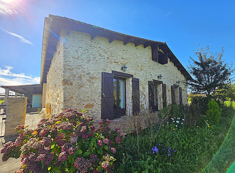 Maison - 400 m² - 18 pièces