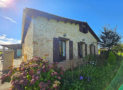 Maison - 400 m² - 18 pièces