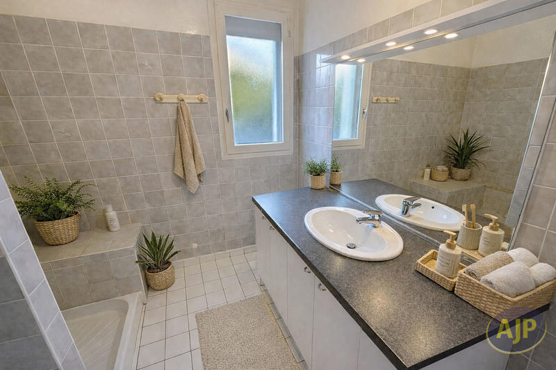 Maison - 109 m² - 6 pièces