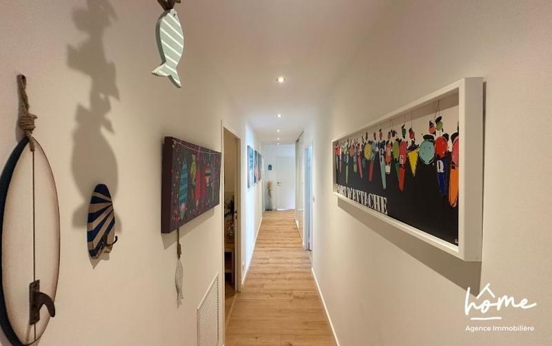 Maison contemporaine - 300 m² - 10 pièces