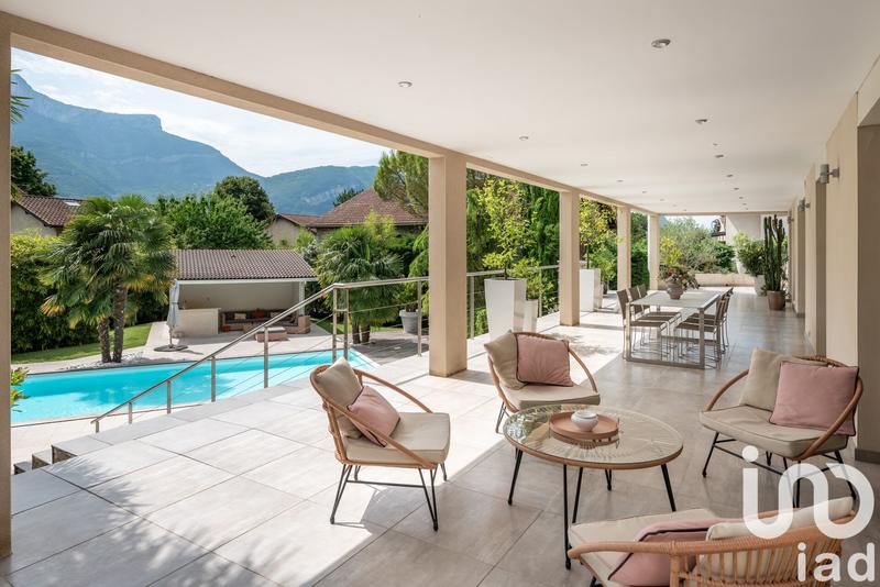 Maison de maîtres - 200 m² - 8 pièces