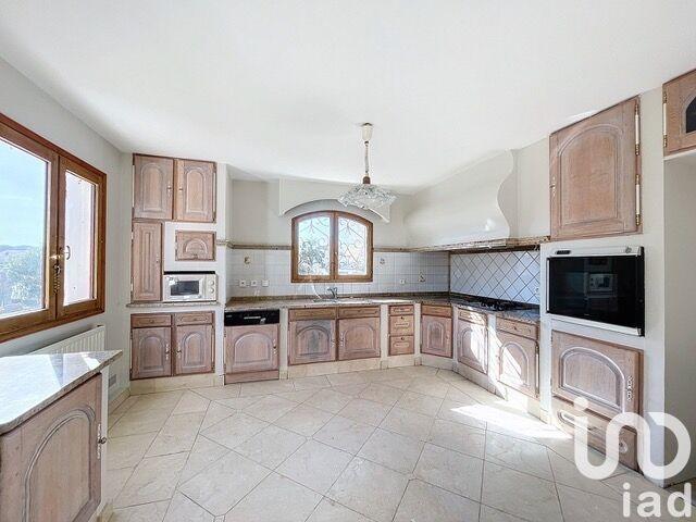 Maison - 205 m² - 7 pièces