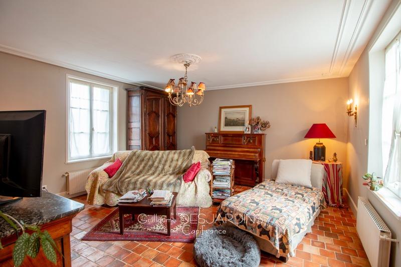 Maison - 175 m² - 9 pièces