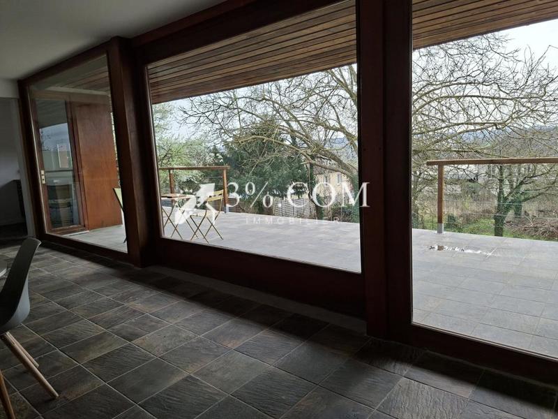 Propriété - 215 m² - 10 pièces