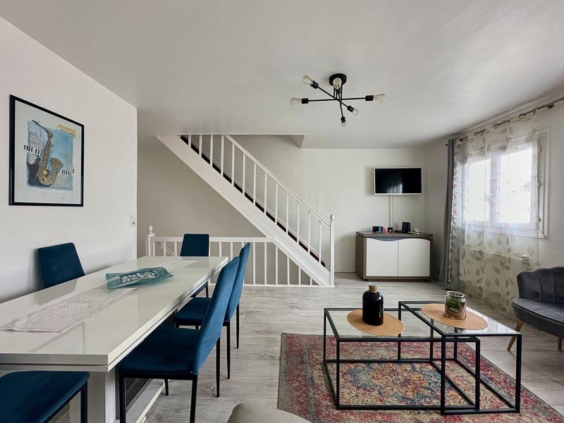 Maison - 96 m² - 5 pièces