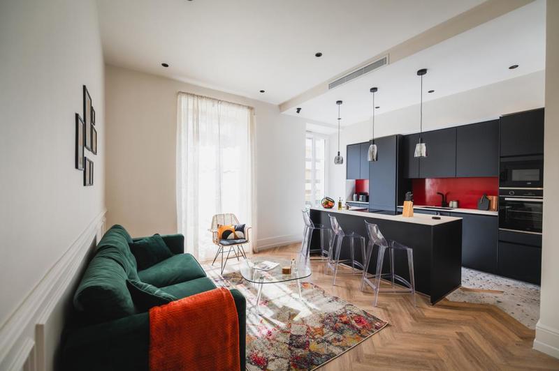 Appartement - 90 m² - 4 pièces